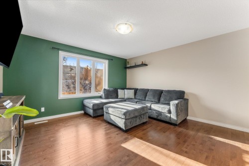 51 Silverstone Drive, Stony Plain, AB - Indoor Photo Showing Living Room