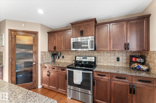 51 Silverstone Drive, Stony Plain, AB - Indoor Photo Showing Kitchen