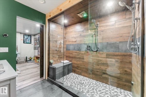 51 Silverstone Drive, Stony Plain, AB - Indoor Photo Showing Bathroom