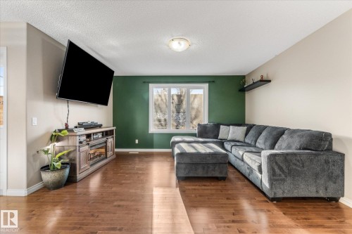 51 Silverstone Drive, Stony Plain, AB - Indoor Photo Showing Living Room