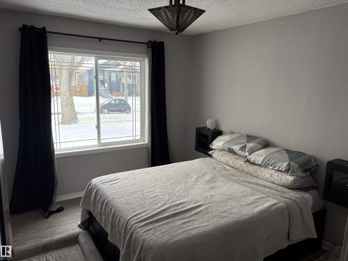 11223 70 Street Nw, Edmonton, AB - Indoor Photo Showing Bedroom