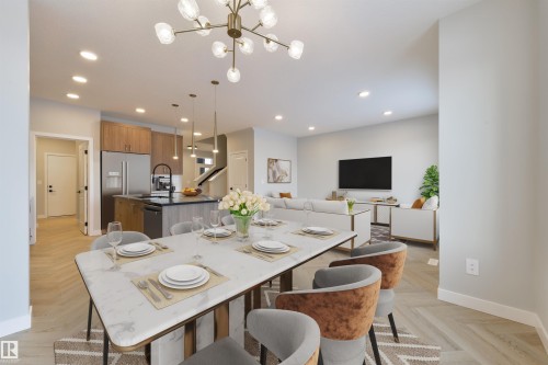 10 Cobblestone Gate, Spruce Grove, AB - Indoor Photo Showing Dining Room