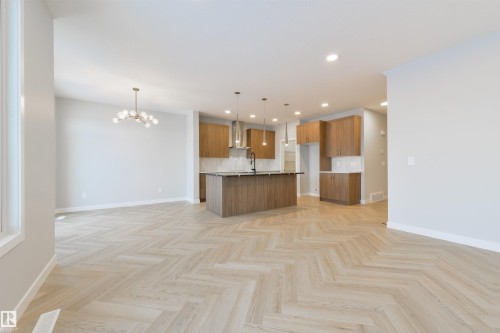 10 Cobblestone Gate, Spruce Grove, AB - Indoor Photo Showing Kitchen