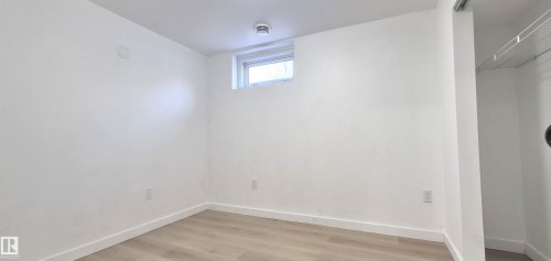 5907 121 Avenue, Edmonton, AB - Indoor Photo Showing Other Room
