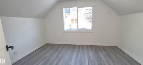 5907 121 Avenue, Edmonton, AB - Indoor Photo Showing Other Room