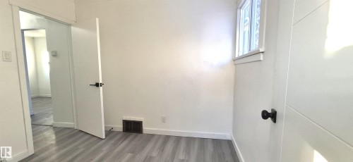 5907 121 Avenue, Edmonton, AB - Indoor Photo Showing Other Room