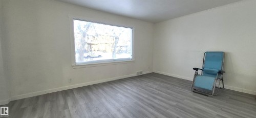 5907 121 Avenue, Edmonton, AB - Indoor Photo Showing Other Room