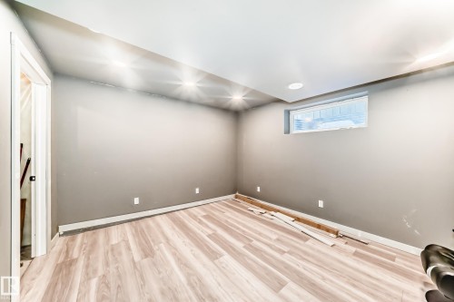 2805 25 Street, Edmonton, AB - Indoor