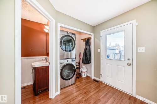 2805 25 Street, Edmonton, AB - Indoor Photo Showing Laundry Room
