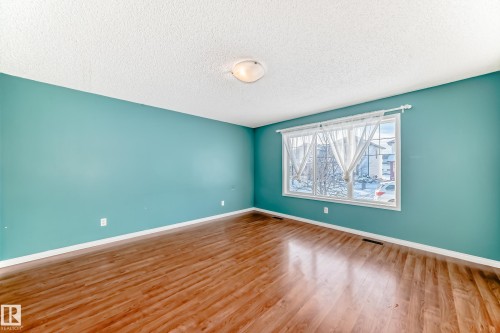 2805 25 Street, Edmonton, AB - Indoor Photo Showing Other Room