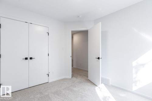 11939, 11941, 11943 101 Street, Edmonton, AB - Indoor Photo Showing Other Room