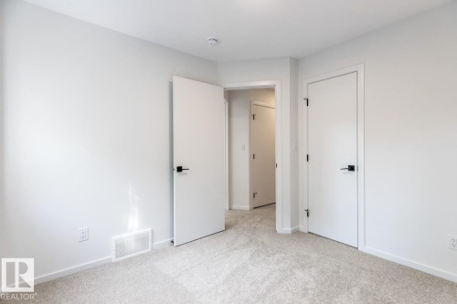 11939, 11941, 11943 101 Street, Edmonton, AB - Indoor Photo Showing Other Room
