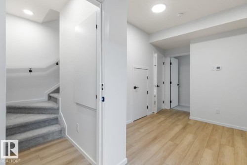 11939, 11941, 11943 101 Street, Edmonton, AB - Indoor Photo Showing Other Room