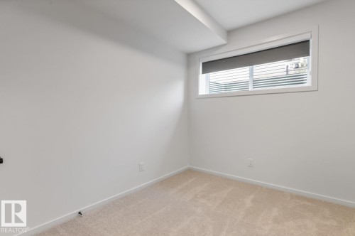 11939, 11941, 11943 101 Street, Edmonton, AB - Indoor Photo Showing Other Room