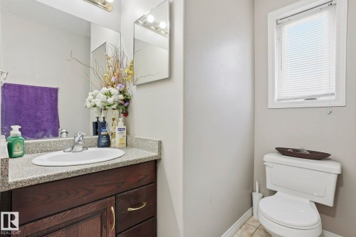 4831 154 Ave Nw, Edmonton, AB - Indoor Photo Showing Bathroom
