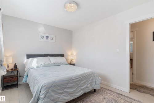 5614 48A Street, Vegreville, AB - Indoor Photo Showing Bedroom