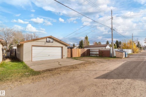 5614 48A Street, Vegreville, AB - Outdoor