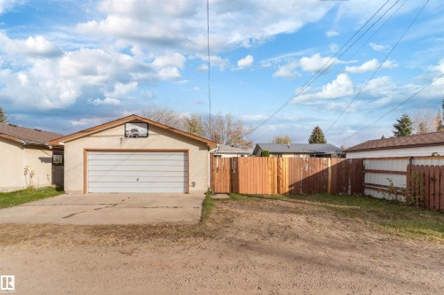 5614 48A Street, Vegreville, AB - Outdoor