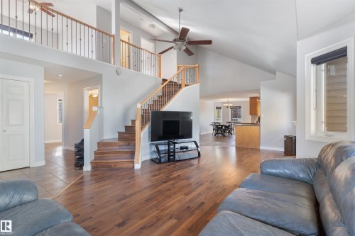 3712 69 Street, Camrose, AB - Indoor Photo Showing Living Room