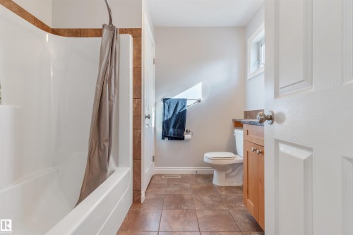 3712 69 Street, Camrose, AB - Indoor Photo Showing Bathroom