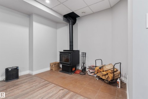 3712 69 Street, Camrose, AB - Indoor Photo Showing Other Room