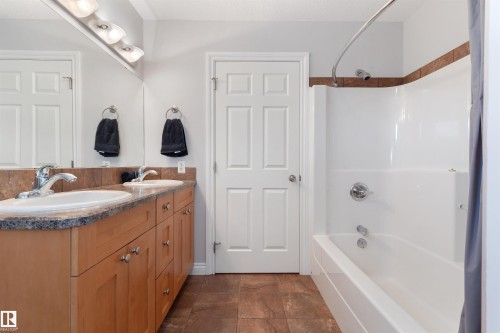 3712 69 Street, Camrose, AB - Indoor Photo Showing Bathroom