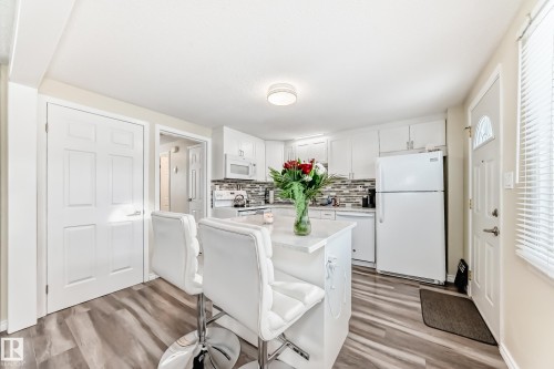 66 Ridgewood, St. Albert, AB - Indoor