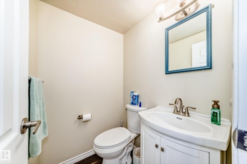 66 Ridgewood, St. Albert, AB - Indoor Photo Showing Bathroom