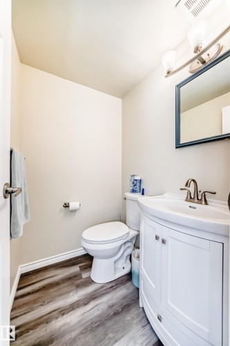66 Ridgewood, St. Albert, AB - Indoor Photo Showing Bathroom