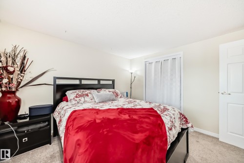 66 Ridgewood, St. Albert, AB - Indoor Photo Showing Bedroom