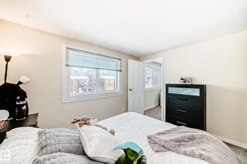 66 Ridgewood, St. Albert, AB - Indoor Photo Showing Bedroom