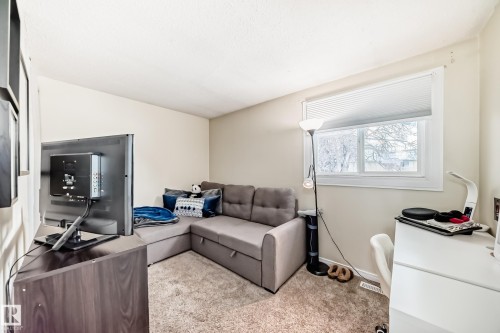 66 Ridgewood, St. Albert, AB - Indoor