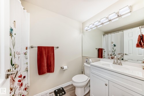 66 Ridgewood, St. Albert, AB - Indoor Photo Showing Bathroom