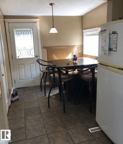 5231 46 Street, Camrose, AB - Indoor Photo Showing Dining Room