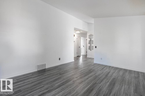 13140 35 Street, Edmonton, AB - Indoor Photo Showing Other Room