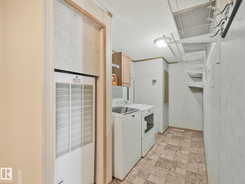 407 Oak Wood Crescent, Edmonton, AB - Indoor