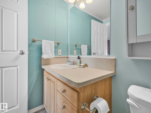 407 Oak Wood Crescent, Edmonton, AB - Indoor Photo Showing Bathroom