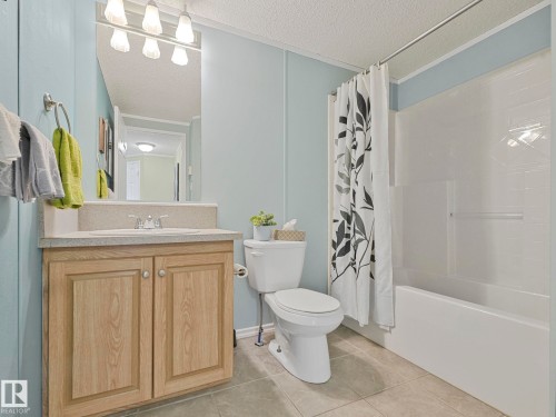 407 Oak Wood Crescent, Edmonton, AB - Indoor Photo Showing Bathroom