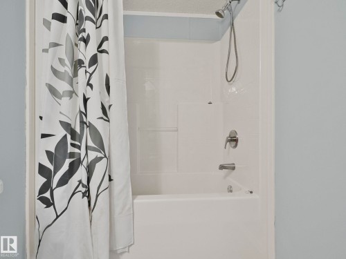 407 Oak Wood Crescent, Edmonton, AB - Indoor Photo Showing Bathroom