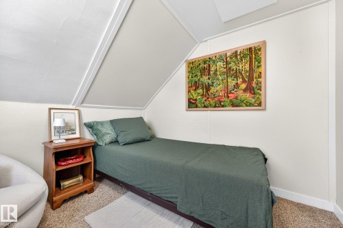 Edmonton, AB - Indoor