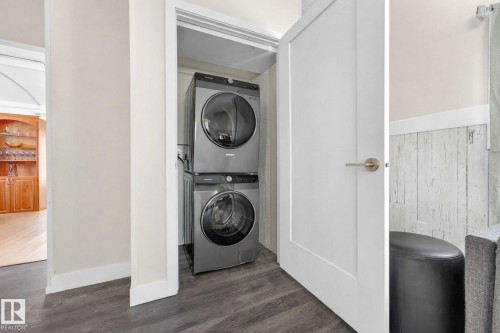 Edmonton, AB - Indoor Photo Showing Laundry Room