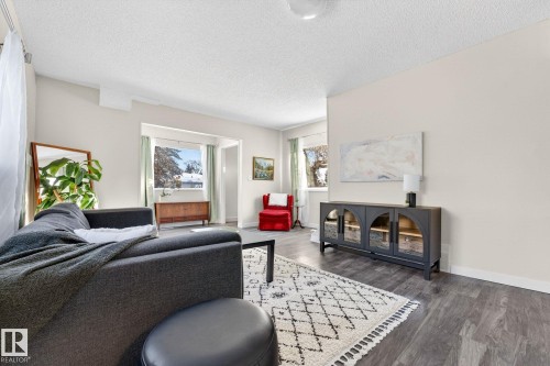 Edmonton, AB - Indoor Photo Showing Living Room