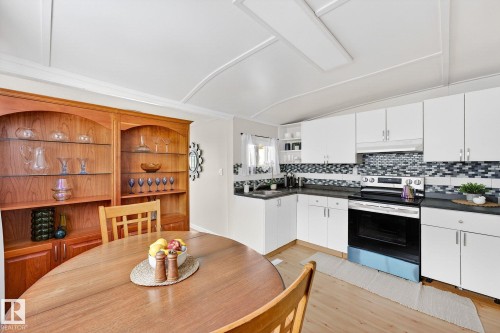 Edmonton, AB - Indoor