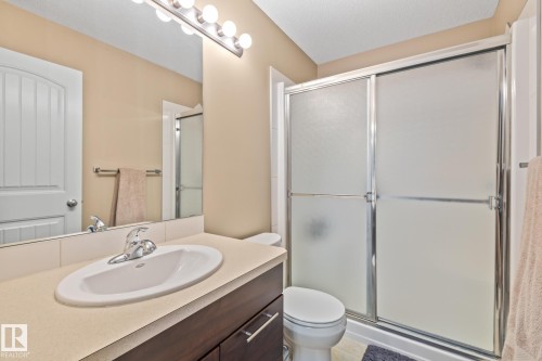 9 6075 Schonsee Way, Edmonton, AB - Indoor Photo Showing Bathroom