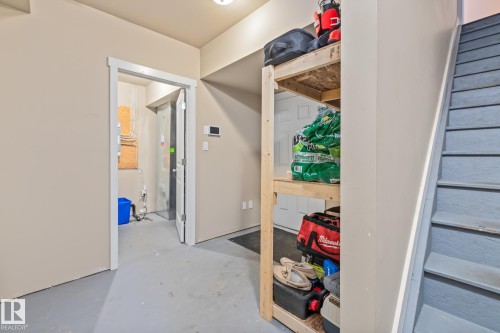 9 6075 Schonsee Way, Edmonton, AB - Indoor Photo Showing Other Room