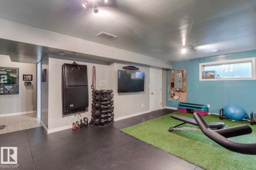 4109 Charles Link Link, Edmonton, AB - Indoor