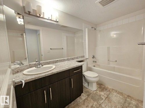 205 3670 139 Avenue, Edmonton, AB - Indoor Photo Showing Bathroom
