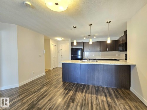 205 3670 139 Avenue, Edmonton, AB - Indoor Photo Showing Kitchen With Upgraded Kitchen