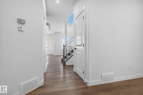 155 Pierwyck Loop, Spruce Grove, AB - Indoor Photo Showing Other Room