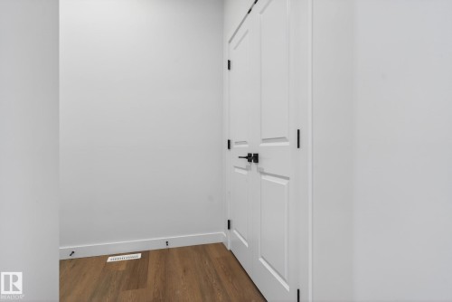 155 Pierwyck Loop, Spruce Grove, AB - Indoor Photo Showing Other Room